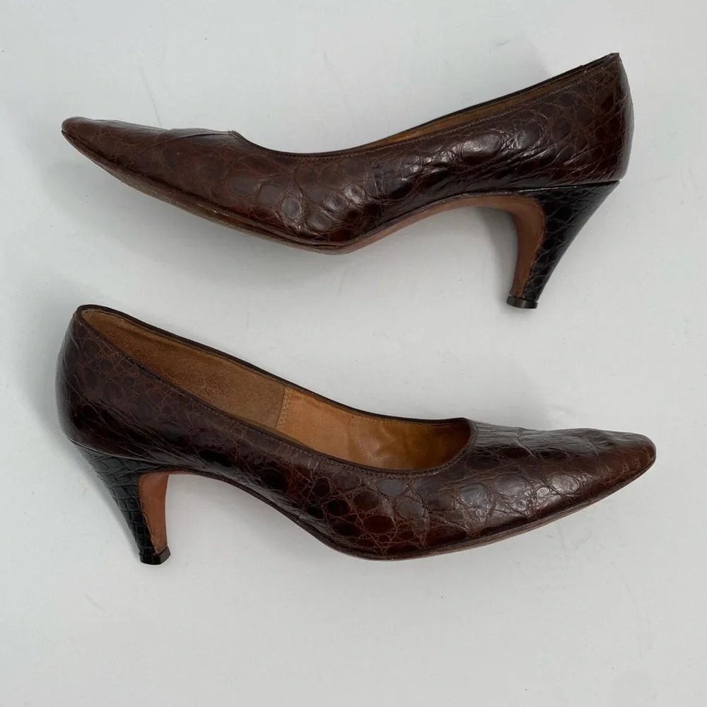 Vintage Designer Collection Brown Leather Short Heels